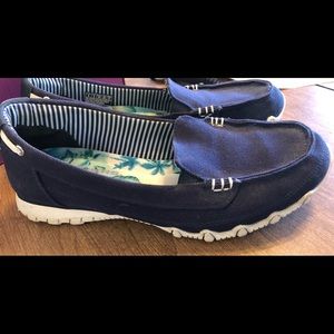 Skechers Canvas Memory Foam Relaxed Fit